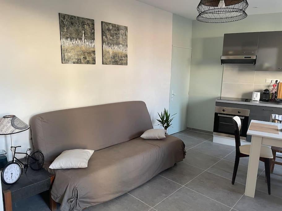 Apartmán Sur La Route Des Vignerons Courthézon Exteriér fotografie